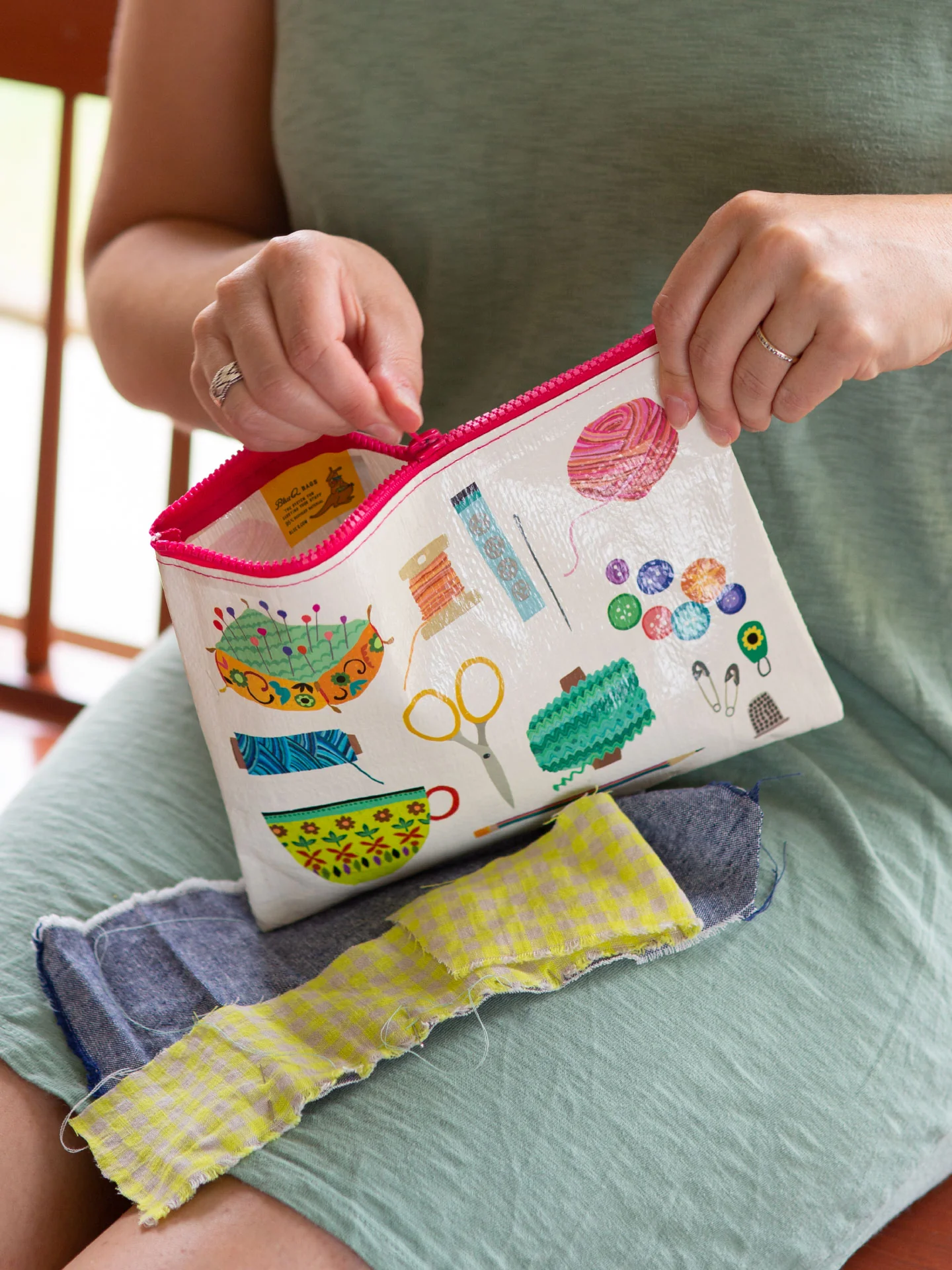 Sewing Kit Zipper Pouch - Image 3